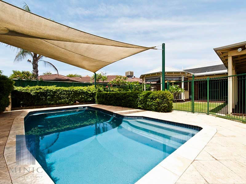 71 Bywater Way, Wilson WA 6107