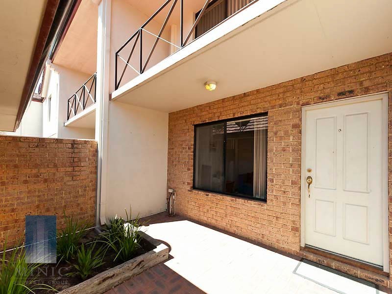 9/20 Gochean Avenue, Bentley WA 6102