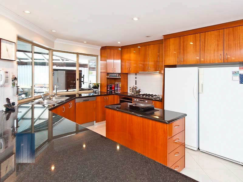 11 Stringfellow Drive, Bull Creek WA 6149