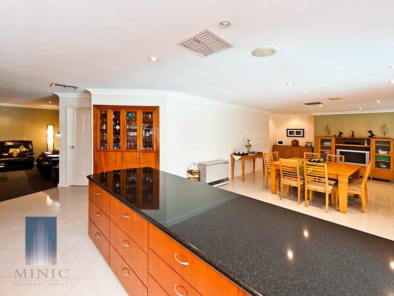 11 Stringfellow Drive, Bull Creek WA 6149