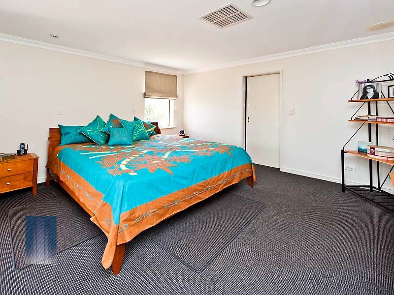 11 Stringfellow Drive, Bull Creek WA 6149