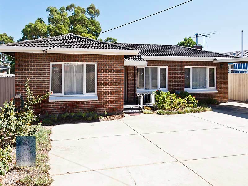 210 High Road, Riverton WA 6148