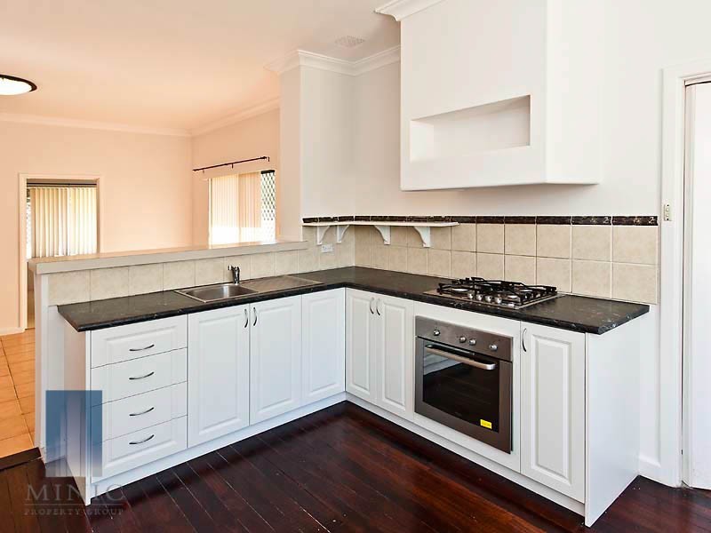 210 High Road, Riverton WA 6148