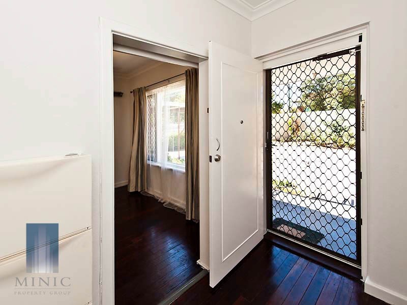 210 High Road, Riverton WA 6148