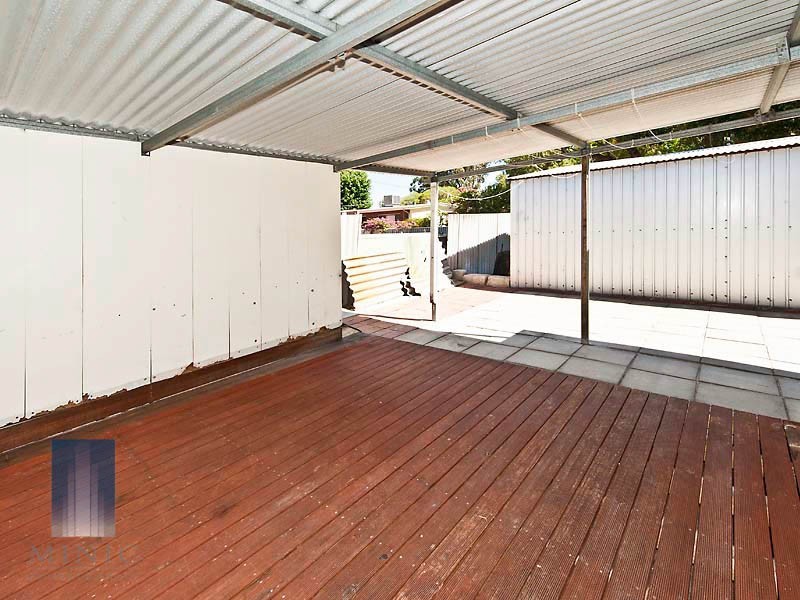 210 High Road, Riverton WA 6148