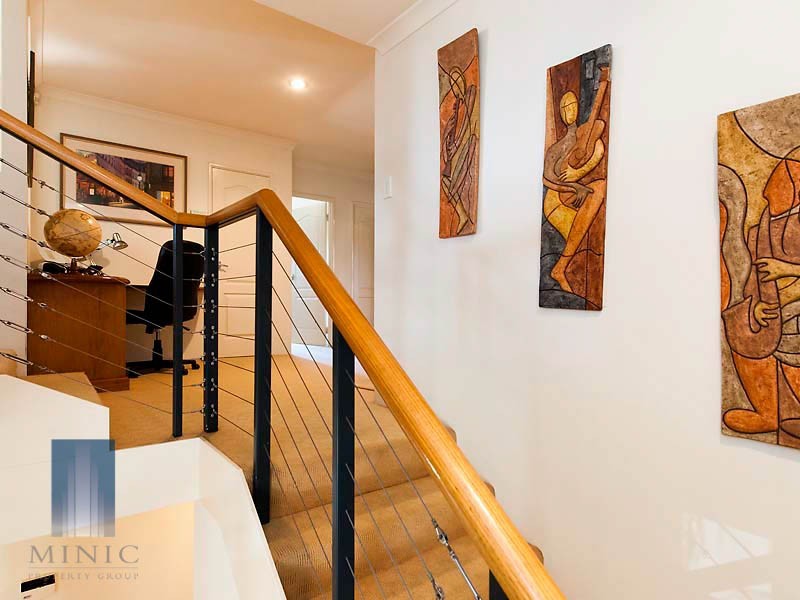 8 McNess Glade, Salter Point WA 6152