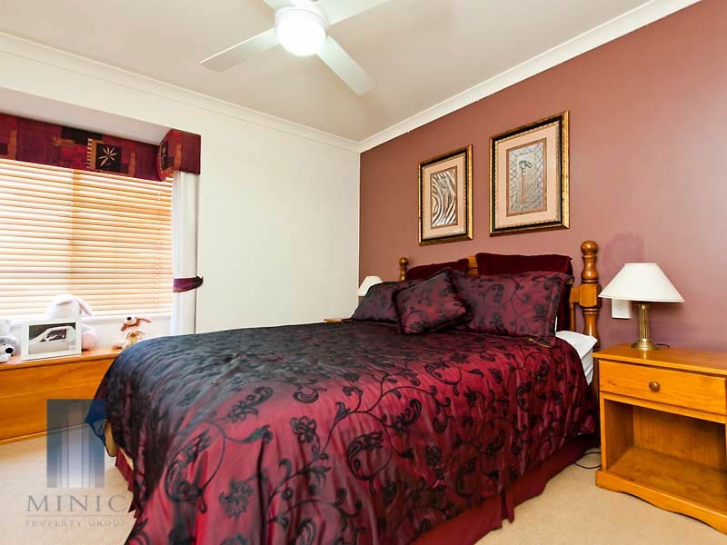 8 McNess Glade, Salter Point WA 6152