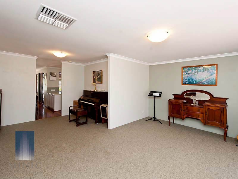 17 Naree Road, Wilson WA 6107