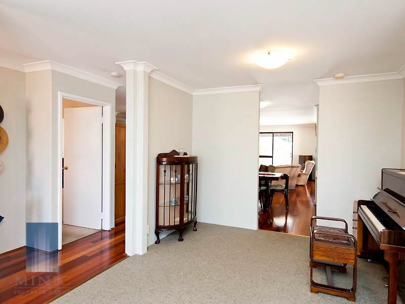 17 Naree Road, Wilson WA 6107