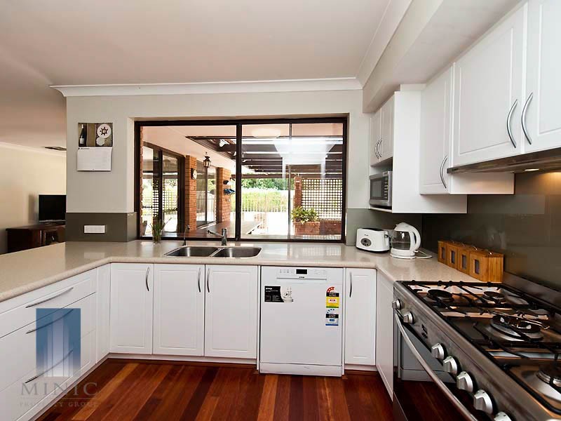 17 Naree Road, Wilson WA 6107