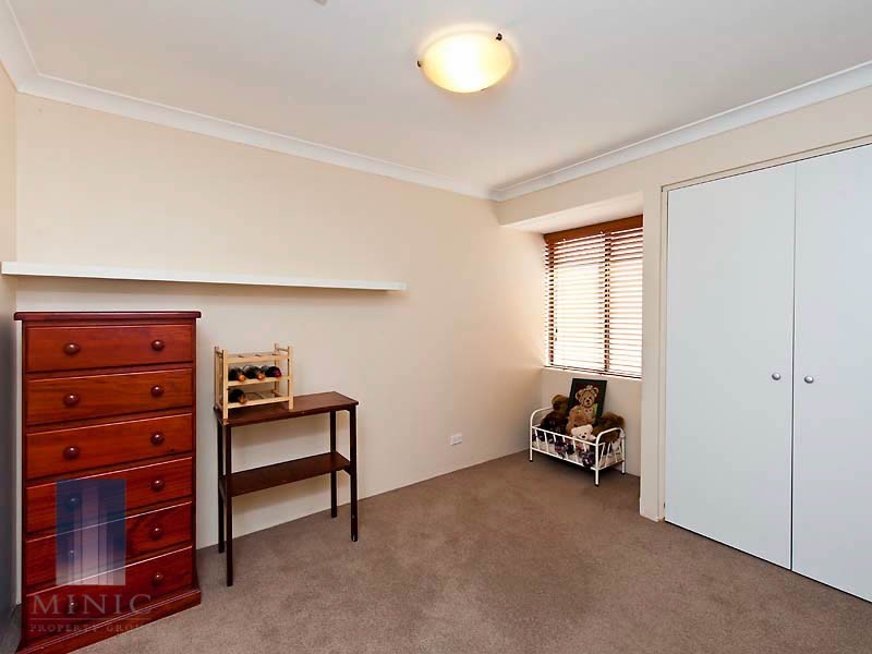 17 Naree Road, Wilson WA 6107