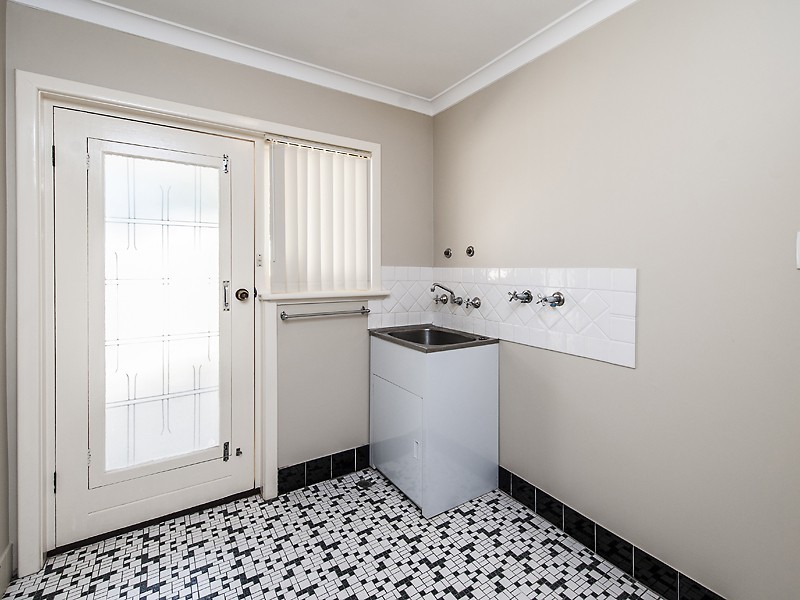 10 Laurel Close, Riverton WA 6148