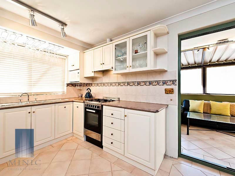 4/182 Fern Road, Wilson WA 6107