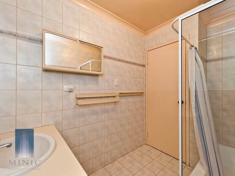 4/182 Fern Road, Wilson WA 6107