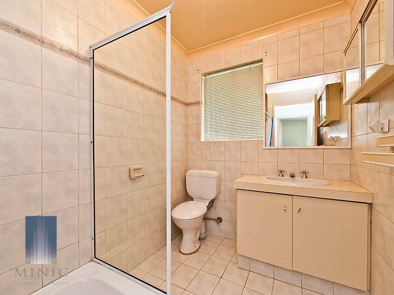 4/182 Fern Road, Wilson WA 6107