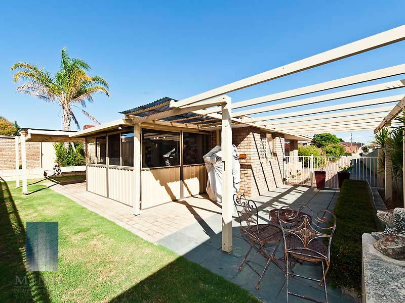 4/182 Fern Road, Wilson WA 6107