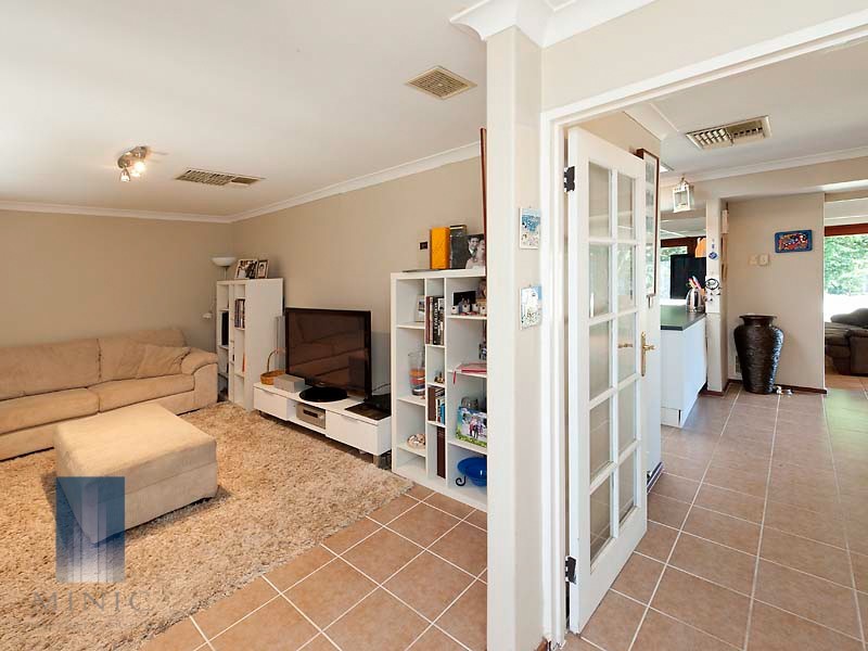 2 Cobalt Place, Riverton WA 6148