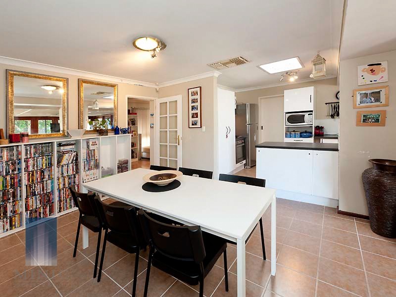 2 Cobalt Place, Riverton WA 6148