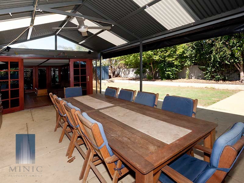 2 Cobalt Place, Riverton WA 6148