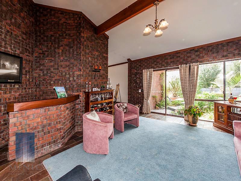 8 Kingsford Drive, Willetton WA 6155