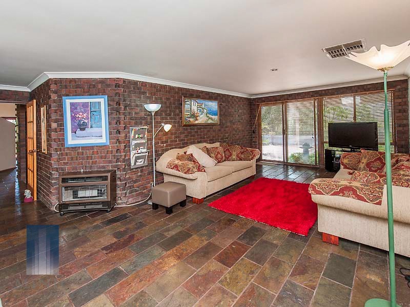 8 Kingsford Drive, Willetton WA 6155