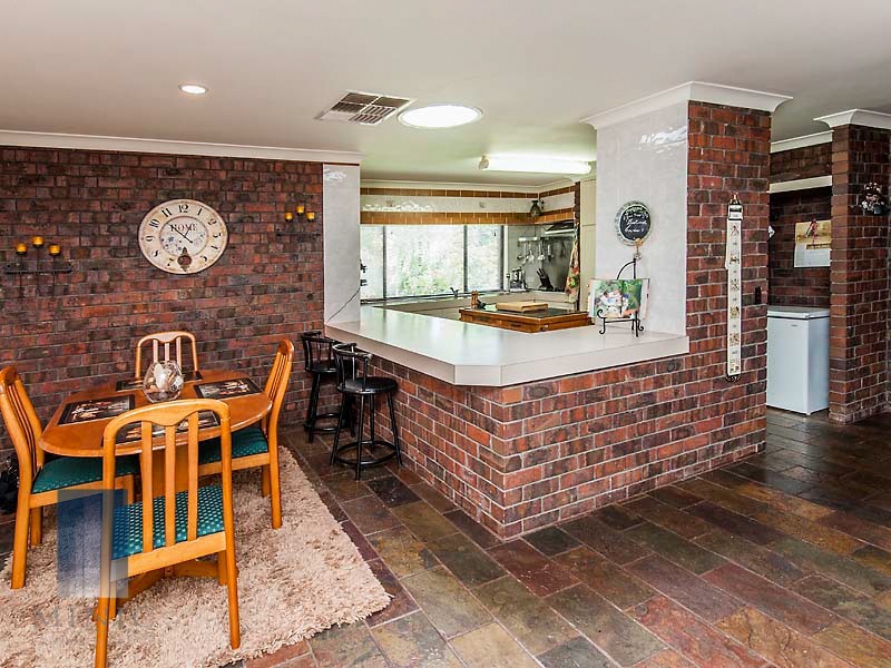 8 Kingsford Drive, Willetton WA 6155