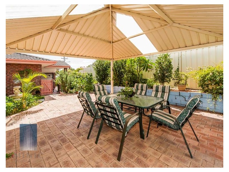 8 Kingsford Drive, Willetton WA 6155