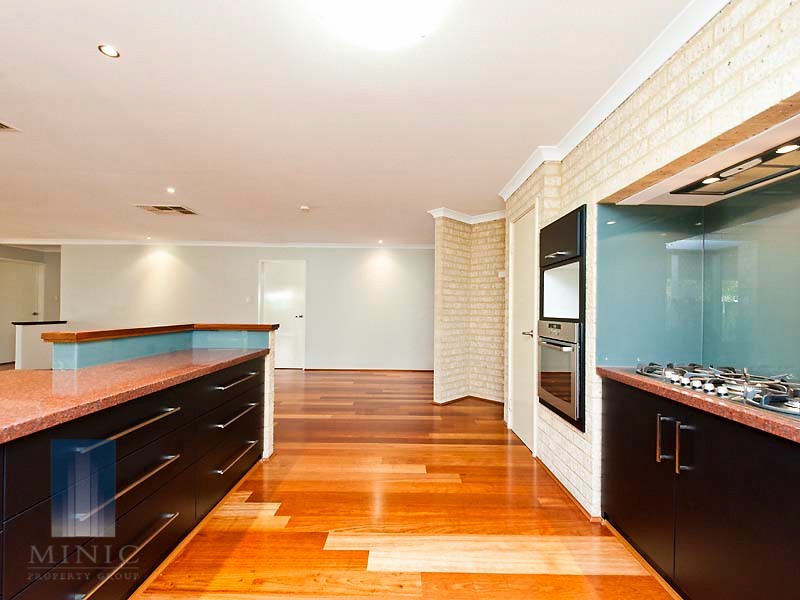 15 Old Lake Grove, Wilson WA 6107