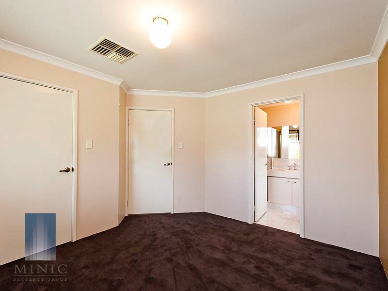15 Old Lake Grove, Wilson WA 6107