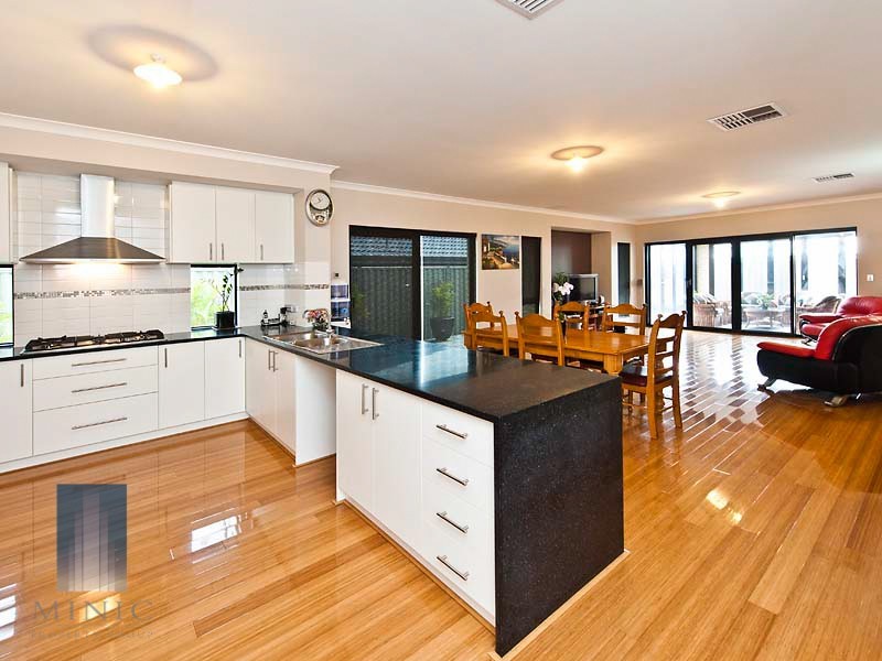 4 Archdale Loop, Piara Waters WA 6112