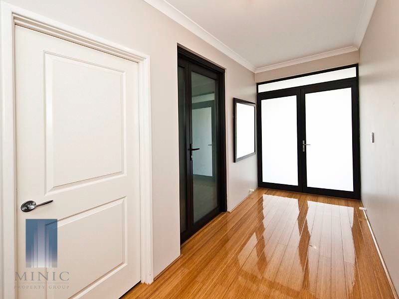 4 Archdale Loop, Piara Waters WA 6112