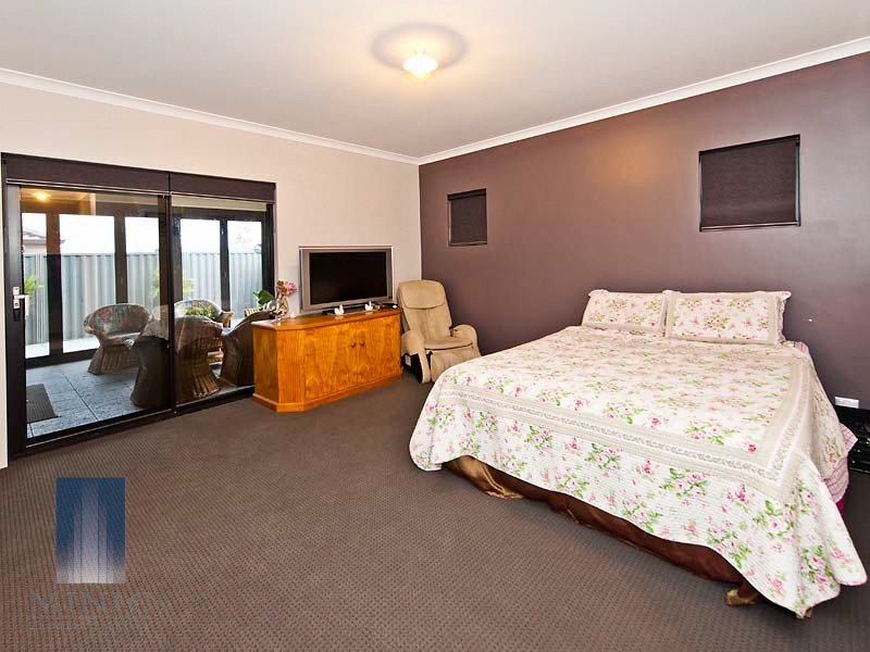 4 Archdale Loop, Piara Waters WA 6112