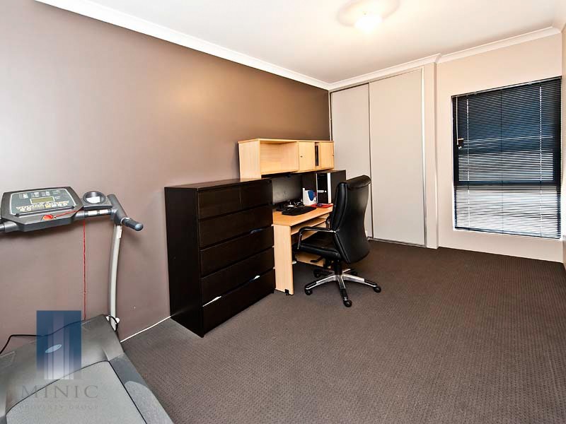 4 Archdale Loop, Piara Waters WA 6112