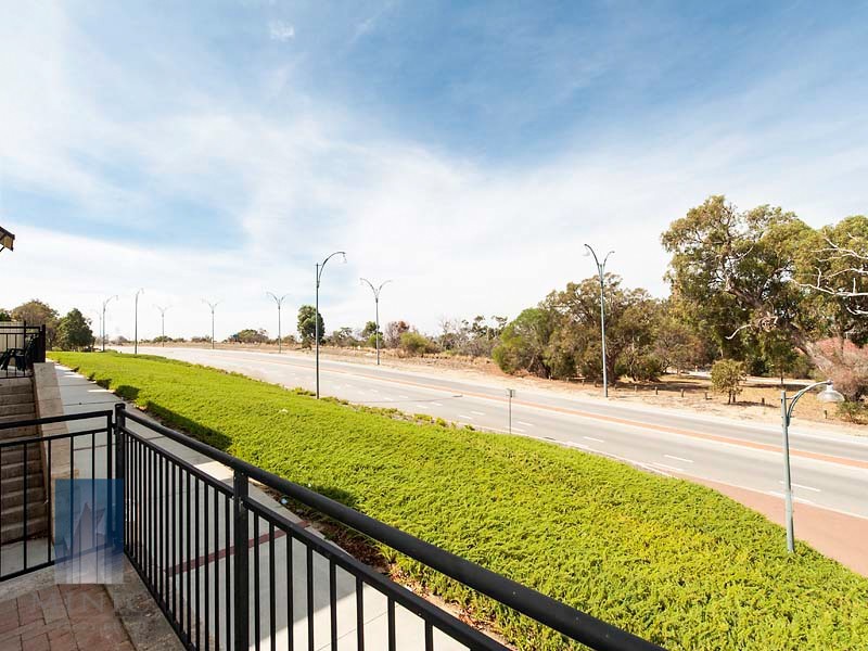 51B Lakeside Drive, Joondalup WA 6027