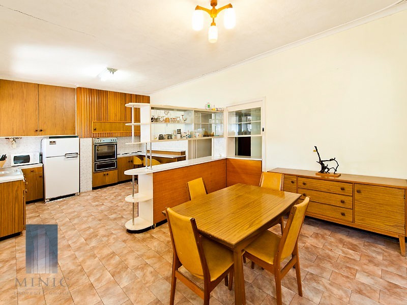 28 Cloister Avenue, Manning WA 6152