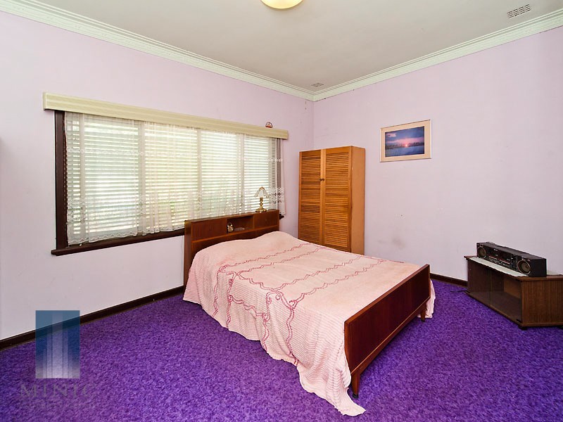 28 Cloister Avenue, Manning WA 6152