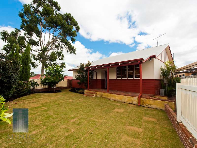 65 Coolgardie Street, St James WA 6102