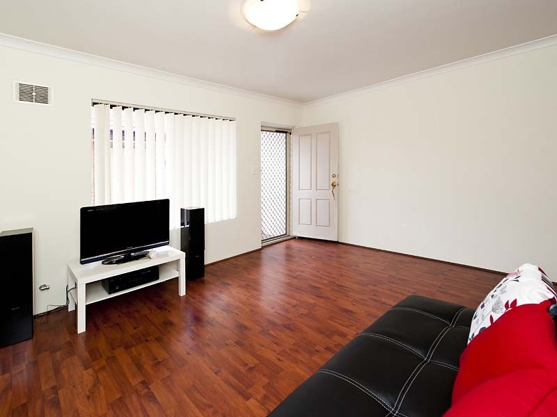 2/20 Gochean Avenue, Bentley WA 6102