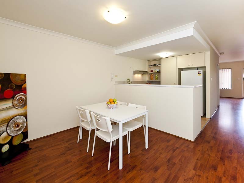 2/20 Gochean Avenue, Bentley WA 6102