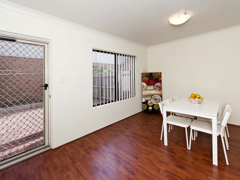 2/20 Gochean Avenue, Bentley WA 6102