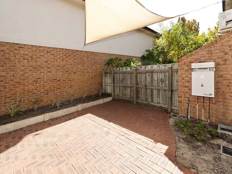 2/20 Gochean Avenue, Bentley WA 6102