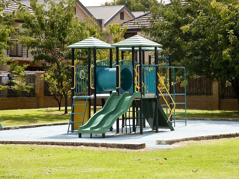 2/20 Gochean Avenue, Bentley WA 6102