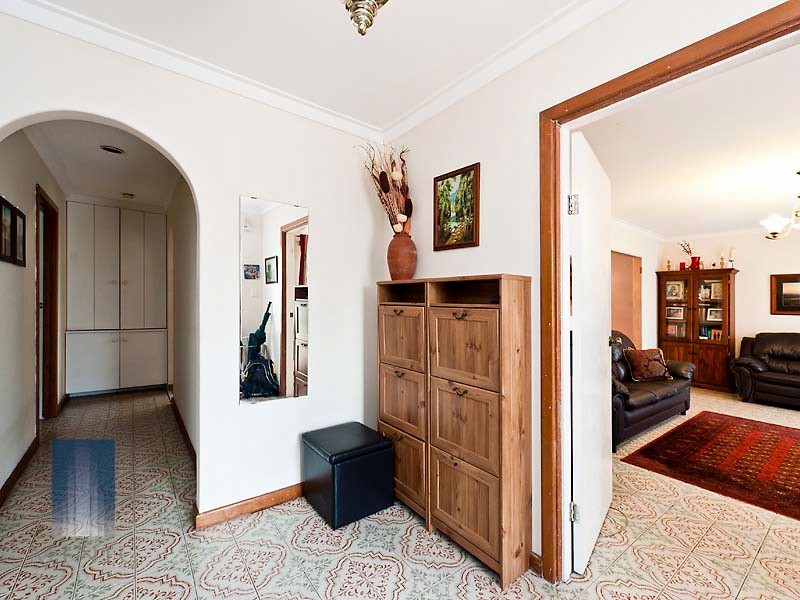 11 Bersica Court, Kardinya WA 6163