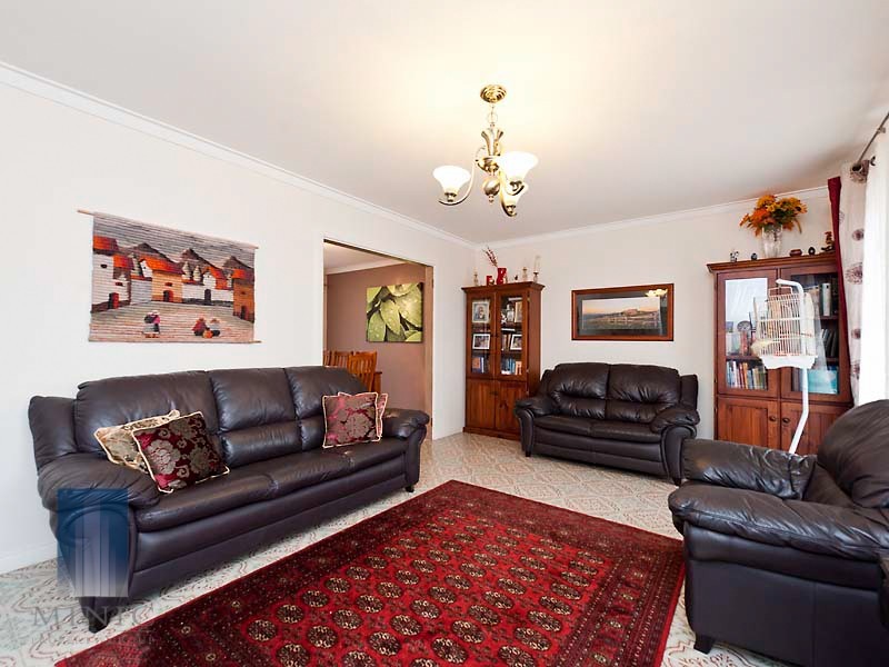 11 Bersica Court, Kardinya WA 6163