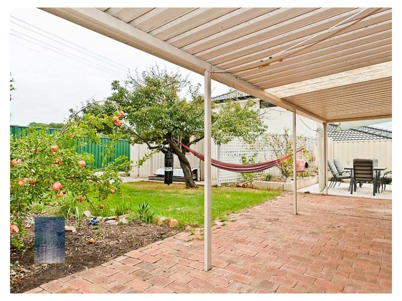 11 Bersica Court, Kardinya WA 6163