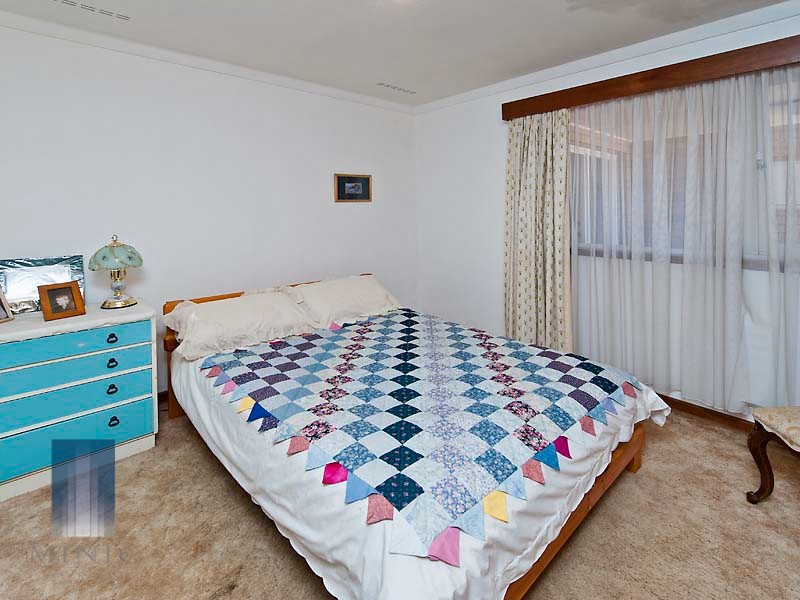 14 Montes Square, Riverton WA 6148