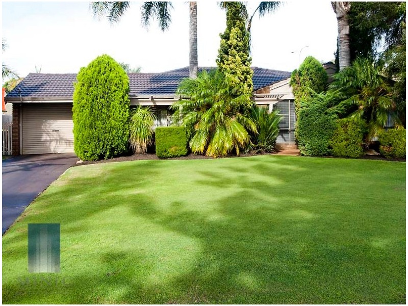 4 Tivella Court, Willetton WA 6155