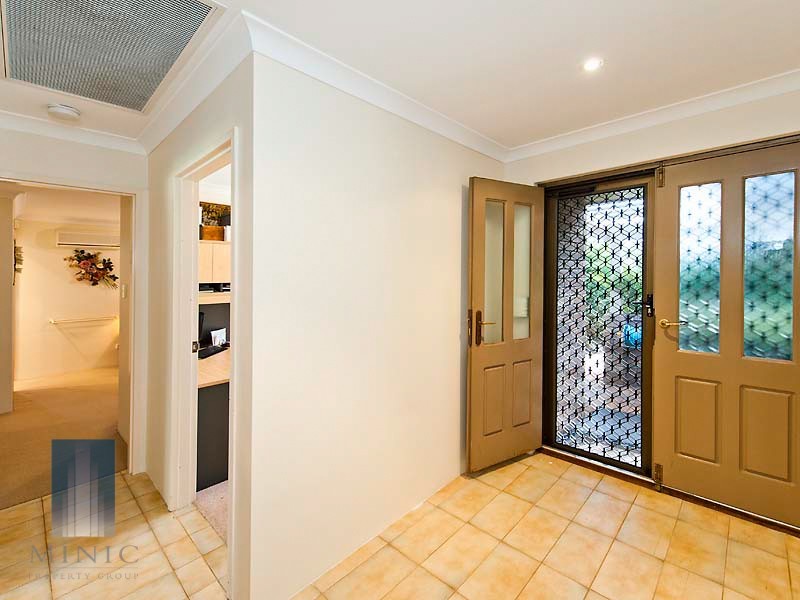 4 Tivella Court, Willetton WA 6155