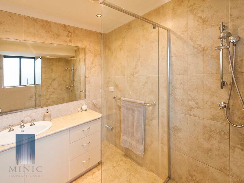 4 Tivella Court, Willetton WA 6155