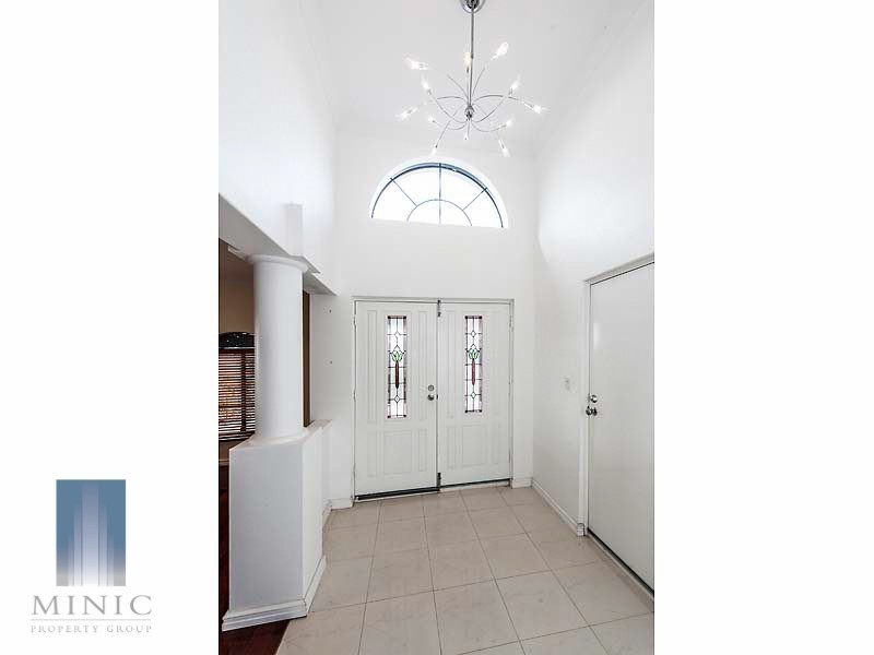 2 Lilly Pilly Lookout, Halls Head WA 6210